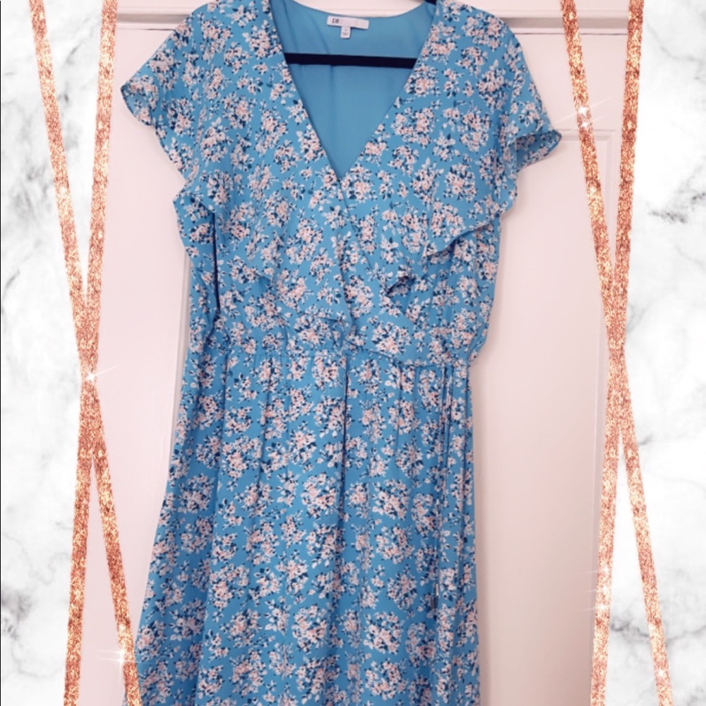 Pretty spring to summer dress.